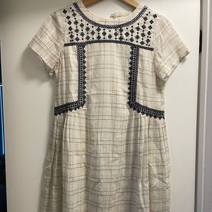 Embroidery dress